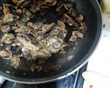 Foto del paso 2 de la receta: Pollo en salsa