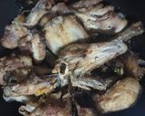 Foto langkah ke 2 dari resep Opor Ayam Kampung Bumbu Kuning.