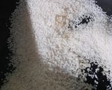 A picture of step 4 of Custard Flavoured Roasted Ground Rice Phirni.