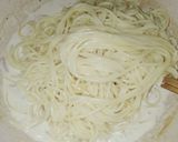 Foto langkah ke 7 dari resep Spaghetti Pasta Alfredo.