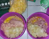 Foto langkah ke 2 dari resep 3 Types of Ground Meat Cutlet (Kroket Daging) dari anime Campfire Cooking in Another World.