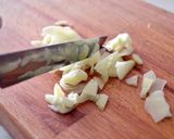 Tejszínes cukkinikrémleves recept csirkekockákkal recept fázis 1 fotója
