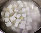 A picture of step 1 of Creamy Paneer Coconut curry.
