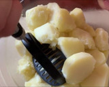 Foto del paso 2 de la receta: Carne molida gratinada con puré de papas