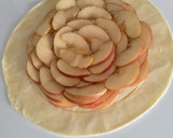 Foto del paso 2 de la receta: Tarta de hojaldre en Horno microondas (4 ingredientes)