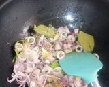 Foto langkah ke 4 dari resep Tumis cumi asin saus tiram.