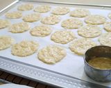 รูปขั้นตอนการทำที่ 7 ของ Almond Tulies Cookies 🍪