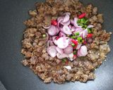Gambar langkah 2 resipi Kailan daging pekasam petai.