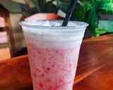 รูปขั้นตอนการทำที่ 1 ของ Strawberry Latte