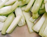 Hình bước làm 1 của món Dưa chua từ bạc hà