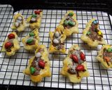 Foto del paso 7 de la receta: Formitas Navideñas con disco de masa de hojaldre