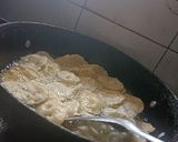 A picture of step 3 of Mathri.