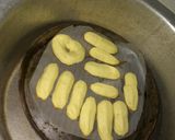 A picture of step 4 of Home baked churros.