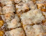 Foto langkah ke 8 dari resep Pizza Simple.
