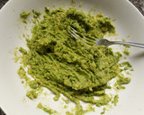 Foto del paso 1 de la receta: Snack de palta y frutos secos