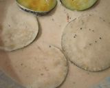 A picture of step 4 of Begun bhaja.
