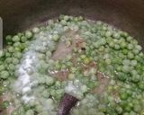 A picture of step 1 of Matar pulao.