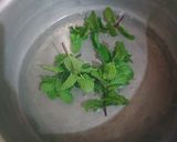 Foto langkah ke 2 dari resep Fresh Mint Milk.