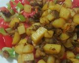 صورة لخطوة 2 من وصفة سلطة البيتنجان والبطاطا المشوية الصحية واللذيذة 🥗