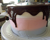 Foto del paso 13 de la receta: Pastel Tres leches Con Drip de chocolate