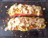 Foto del paso 5 de la receta: Salmón al horno con mostaza y almendras