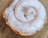 Foto del paso 15 de la receta: Ensaimada rellena de crema pastelera y azúcar quemada
