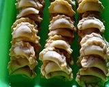 Foto langkah ke 6 dari resep Pastel Mini isi Abon Sapi.