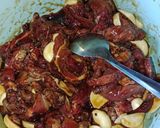 Foto langkah ke 3 dari resep Danging Sapi Masak Bawang Saos Lada Hitam (grill ala ala sederhana).