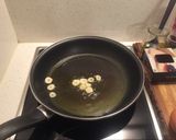 Foto del paso 2 de la receta Tostadas de setas al foie