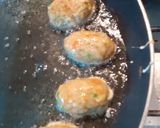 A picture of step 4 of Chicken Spring cheese cutlets.