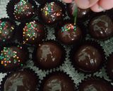 Foto langkah ke 4 dari resep Bola-Bola Coklat Sprinkle.