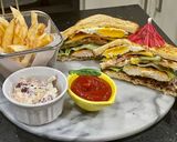A picture of step 9 of Chicken tikka club Sandwich.