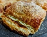 Foto del paso 7 de la receta: CUADRADOS🧇De Hojaldre, Rellenos con Crema🍦Pastelera...!🌺