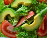 Hình bước làm 2 của món Tôm nướng muối tiêu + salad bơ