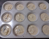 Foto del paso 3 de la receta: Muffins de manzanas y pasas🍎
