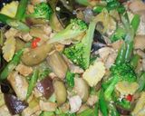 Foto langkah ke 3 dari resep Tumis sayur campur.