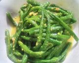 Foto langkah ke 3 dari resep Kacang panjang bumbu kuning.