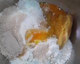 Foto langkah ke 1 dari resep Donat Ubi Kuning Madu Empuk dan Lembut.