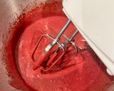 होममेड रेड वेलवेट केक (Homemade Red Velvet Cake) रेसिपी चरण 2 फोटो