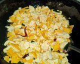 Foto langkah ke 3 dari resep Orak arik Tahu kuning.