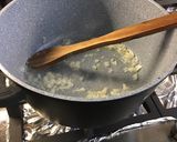 A picture of step 3 of Vegetable Soup with Meat.