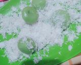 Foto langkah ke 8 dari resep Klepon Tepung Ketan Wangi Pandan.