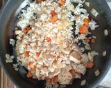 Foto del paso 5 de la receta: Omurice (Tortilla Japonesa rellena de arroz frito)