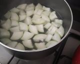 A picture of step 4 of Louki gosht.