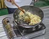 รูปขั้นตอนการทำที่ 14 ของ ข้าวผัดไข่ เม็ดร่วนสวย ไม่มัน ไม่เลี่ยน อร่อยถูกปากคนในครอบครัว