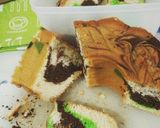 Foto langkah ke 10 dari resep White Marble cake (Bolu Putih Telur).