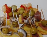 Foto del paso 2 de la receta: Combinado de pintxos, aperitivo, anchoa, boquerón, etc