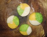 A picture of step 3 of Tri colour modak.