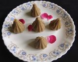 A picture of step 3 of Pearl millet modak.