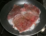 Foto del paso 1 de la receta: Bifes con cebollas y huevos